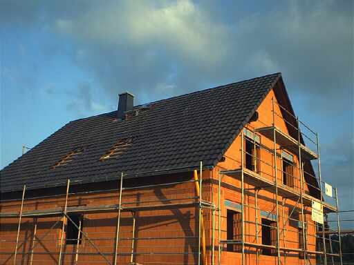 Die Nordseite ist bis auf die Dachfenster fertig